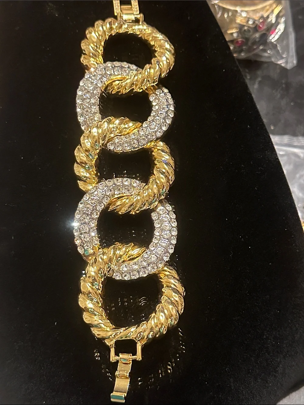 Gold Crystal Linked Brooch Pin — Women's Fashion Accessory